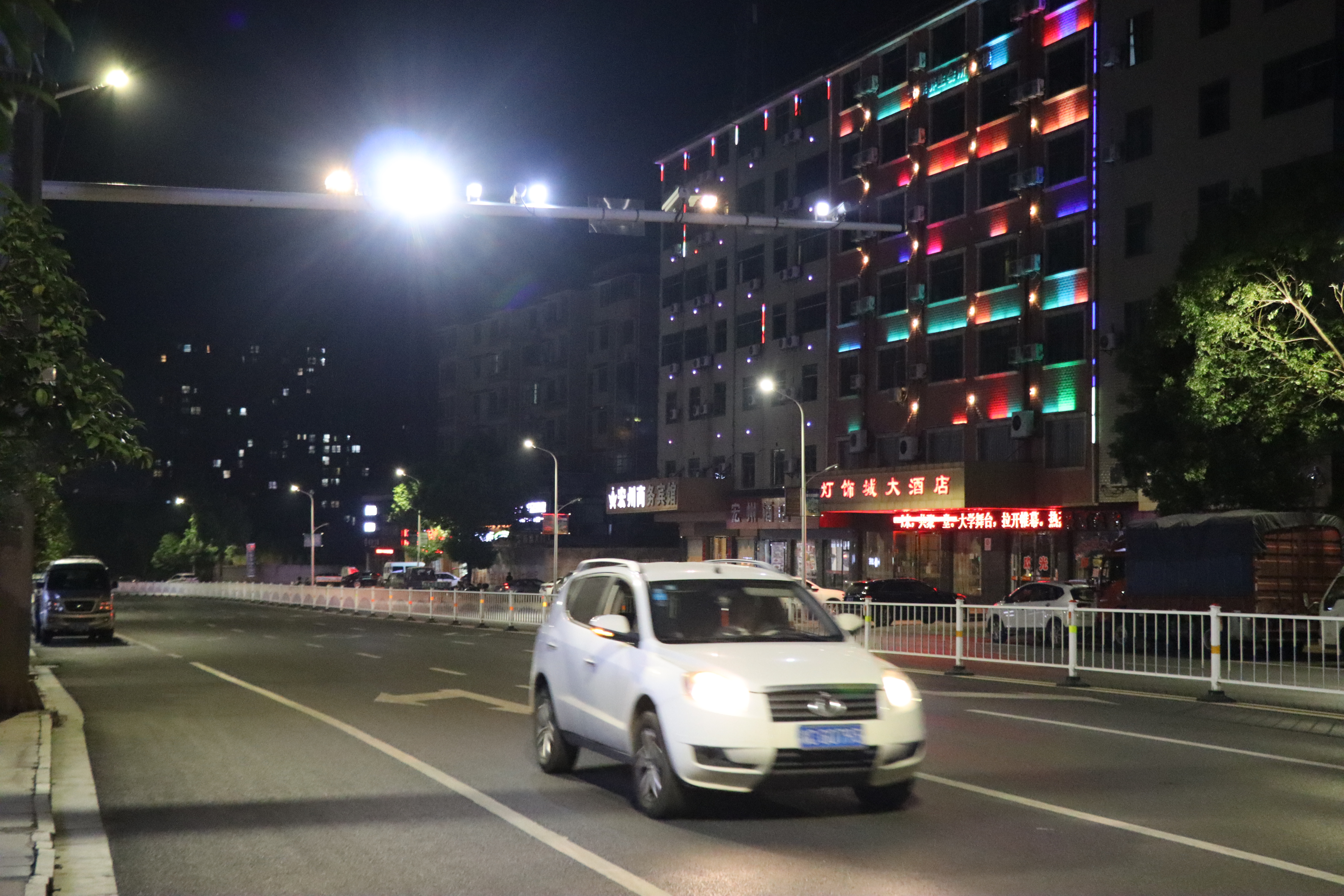 开云（中国）Kaiyun·官方网站科技-颠覆传统路灯概念助推碳中和技术创新