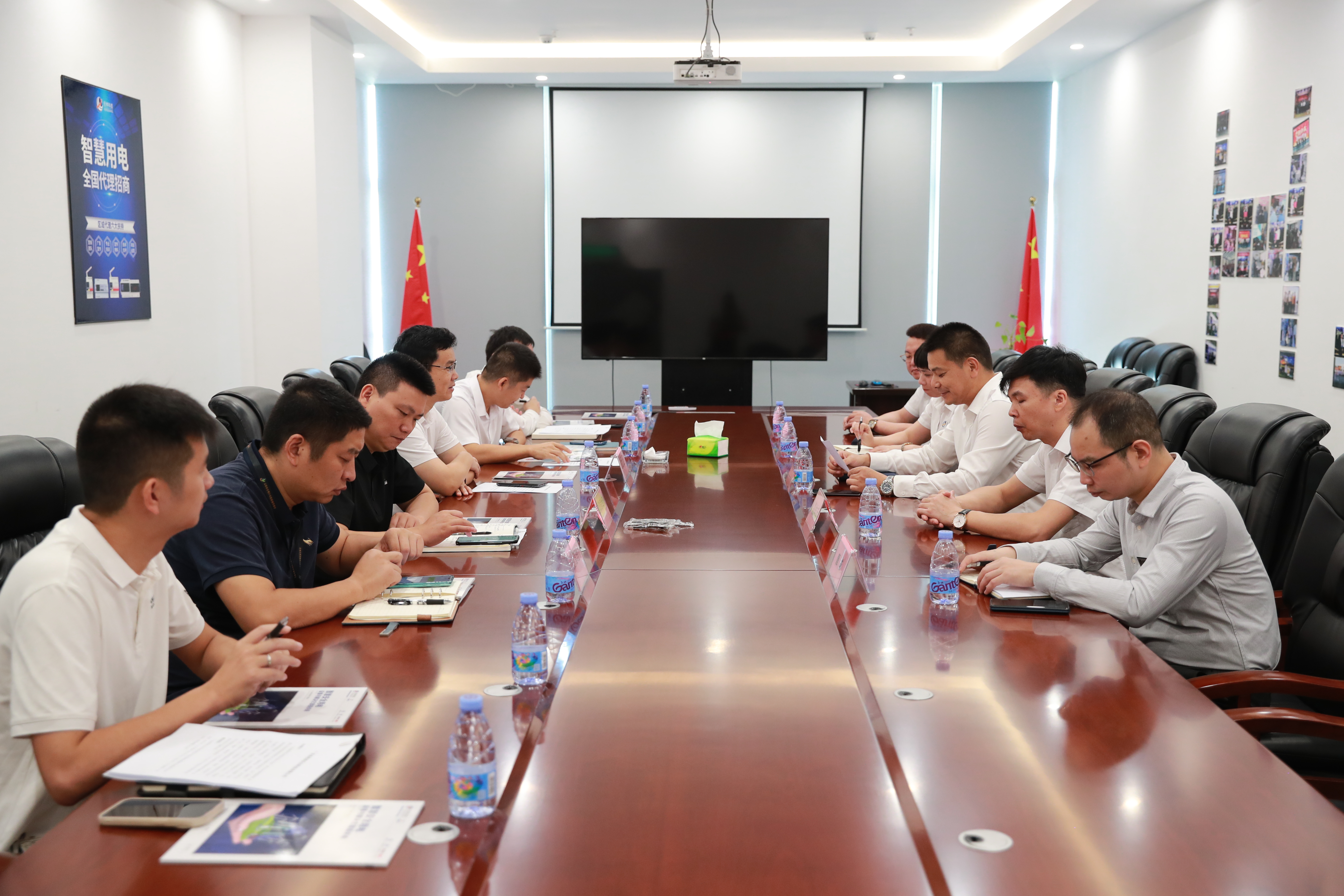 深圳市光明区凤凰街道党工委领导走访开云（中国）Kaiyun·官方网站科技